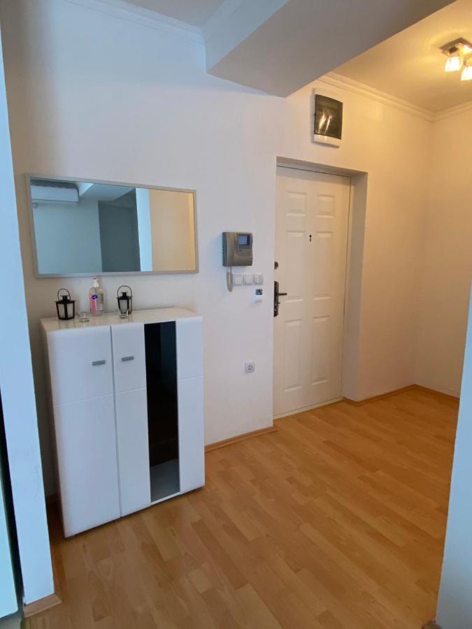 Aqua Blue Apartment Peštani Dış mekan fotoğraf